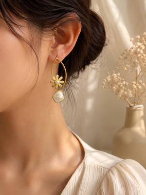 Gold-tone daisy flower baroque pearl drop earrings for women 2