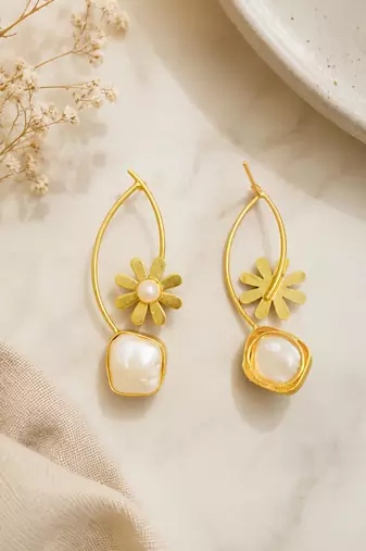 Gold-tone daisy flower baroque pearl drop earrings for women