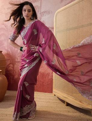 pink embroidered saree with paisley motifs 4