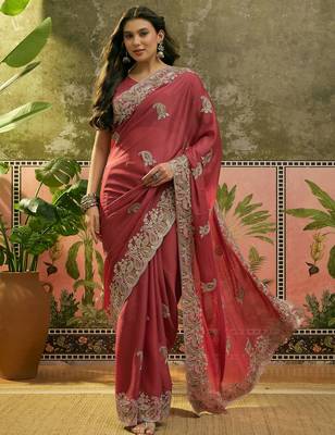 peach embroidered saree with paisley motifs 1
