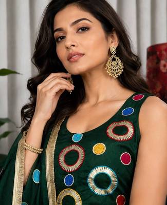 Dark Green Embroidery and sequins and Aari mirror Silk Blend Lahenga Choli Set 2