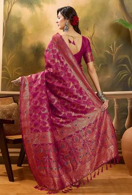 royal magenta banarasi jacquard saree with zari weaving, mina & lace work 4