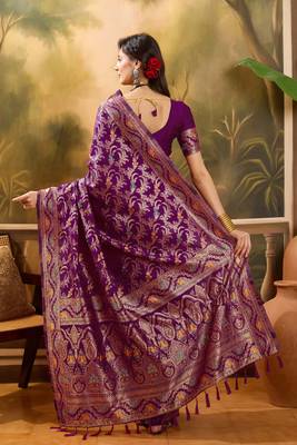 purple banarasi jacquard saree with rich zari weaving & tassel pallu     unstitched blouse included 4