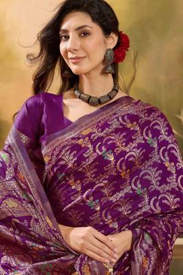purple banarasi jacquard saree with rich zari weaving & tassel pallu     unstitched blouse included 5