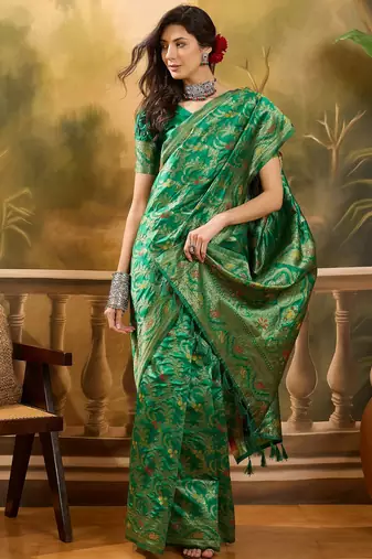 green banarasi jacquard saree with elegant zari weaving & tassel pallu     includes unstitched blouse