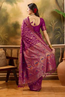 magenta banarasi jacquard saree with intricate zari weaving & tassel pallu and unstitched blouse 5