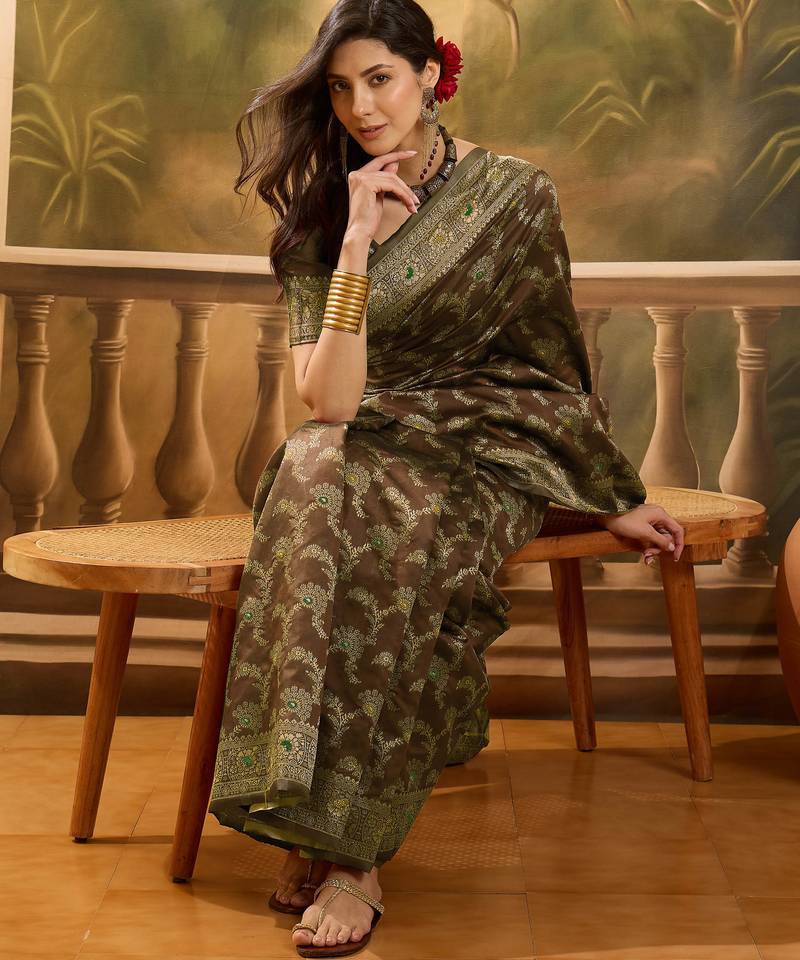 brown banarasi jacquard saree with intricate zari weaving & tassel pallu     unstitched blouse