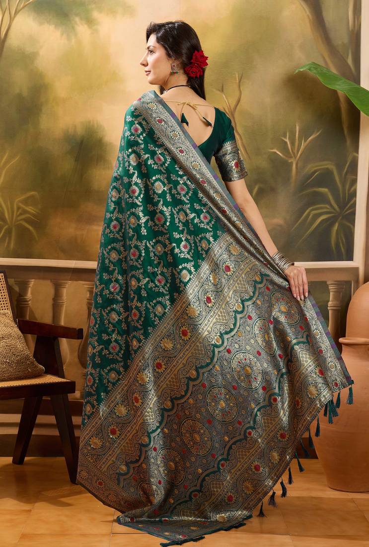 green banarasi jacquard saree with golden zari weaving & tassel pallu     unstitched blouse