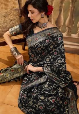 black banarasi jacquard saree with golden zari weaving & tassel pallu     unstitched blouse 5