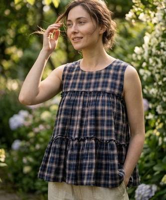 Navy women's checked pattern linen sleeveless top & straight pants set 2