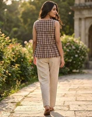 Chocolate women's checked pattern linen sleeveless top & straight pants set 3