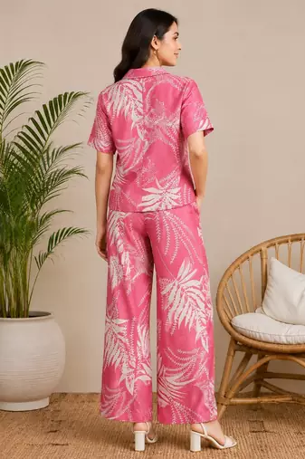 Pink women's leaf print poly viscose casual co-ord set
