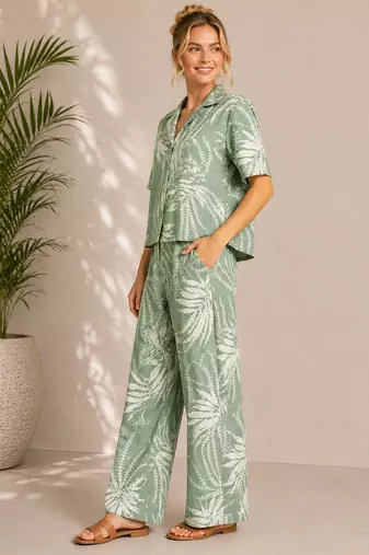 Mint green women's leaf print poly viscose casual co-ord set