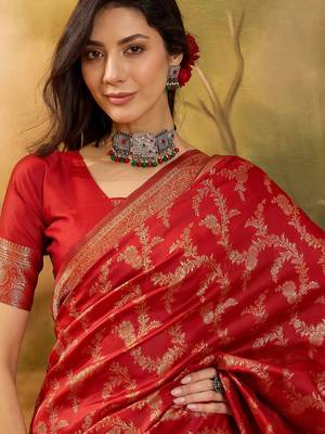 red banarasi jacquard saree with golden zari weaving & tassel pallu     unstitched blouse 5