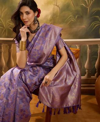 lavender banarasi jacquard saree with golden zari weaving & tassel pallu     unstitched blouse 2