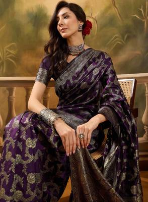 purple banarasi jacquard saree with golden zari weaving & tassel pallu     unstitched blouse 5
