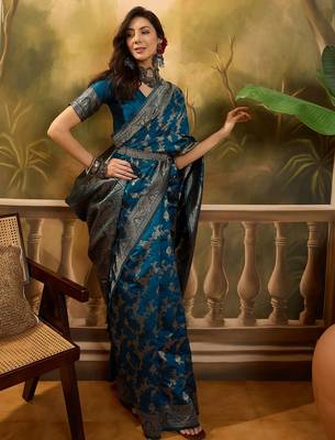 blue banarasi jacquard saree with golden zari weaving & tassel pallu     unstitched blouse 3