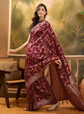 maroon banarasi jacquard saree with rich golden zari weaving & tassel pallu     unstitched blouse 2