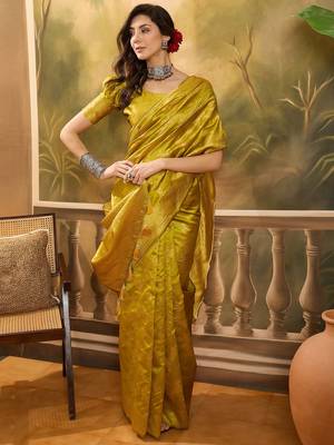 golden banarasi jacquard sari with elegant zari weaving & tassel detailed pallu     unstitched blouse 2