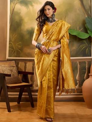 golden banarasi jacquard saree with rich zari weaving & tassel pallu     unstitched blouse 1