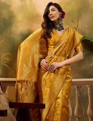 golden banarasi jacquard saree with rich zari weaving & tassel pallu     unstitched blouse 2