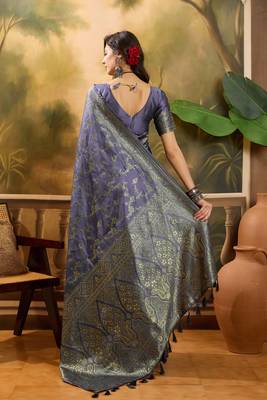 lavender banarasi jacquard saree with elegant zari weaving & tassel pallu     unstitched blouse 4