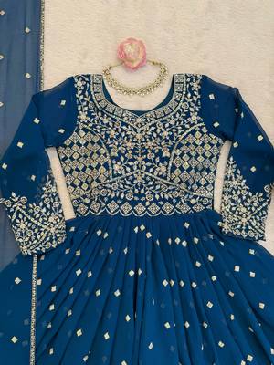 Navy blue georgette anarkali suit set with dupatta 3