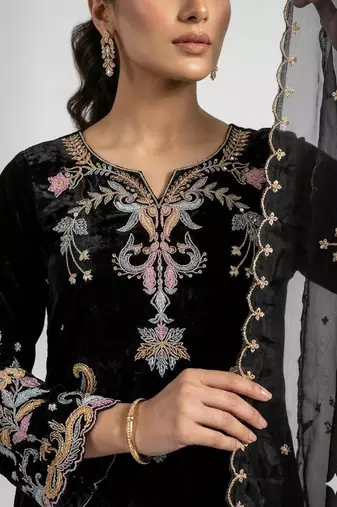 Black glass roman kurta pant set with organza dupatta