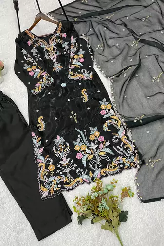 Black glass roman kurta pant set with organza dupatta