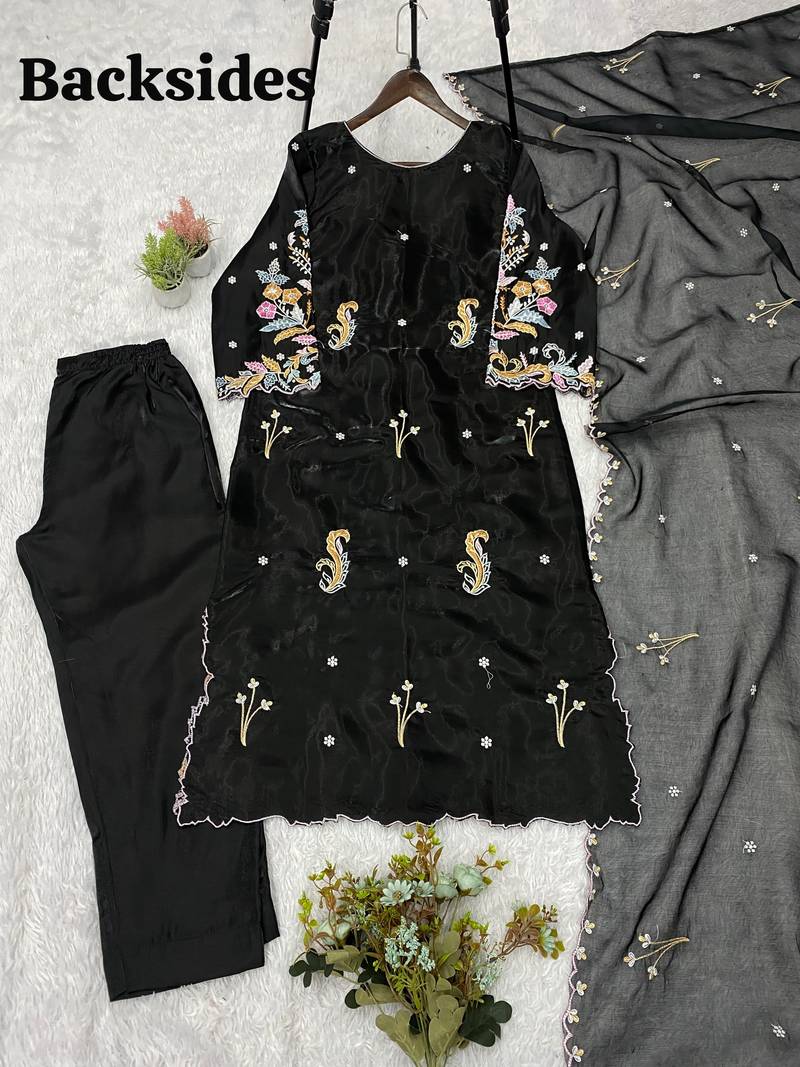 Black glass roman kurta pant set with organza dupatta