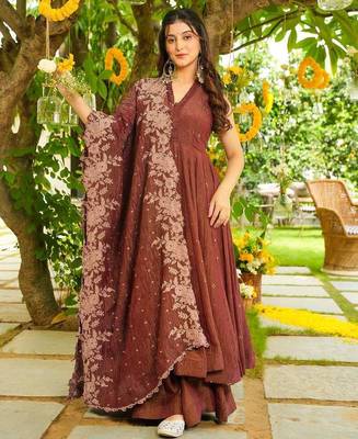 Orange crunchy kurta sharara set with dupatta 1