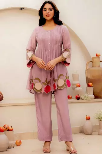 Trendy pink floral cutwork hem tunic top with trouser