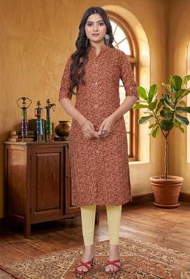 Maroon cotton blend geometric printed kurta for women 1