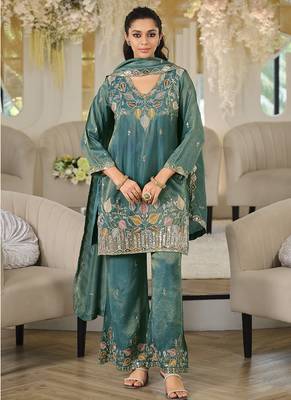 Teal shimmer tissue silk blend embroidered kurta set with dupatta 3