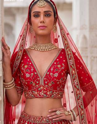 Red Silk Blend Embroidered Royal Bridal Wedding Lehenga Choli Set 2