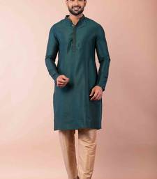 green dupion kurta pyjama set for men with printed design