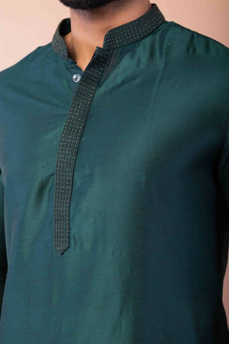 green dupion kurta pyjama set for men with printed design