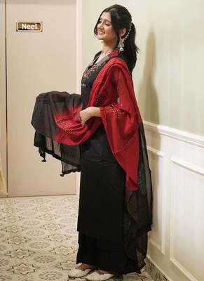Black Cotton Kurta with Block Print Side Panels & Wide-Leg Palazzo Set 2