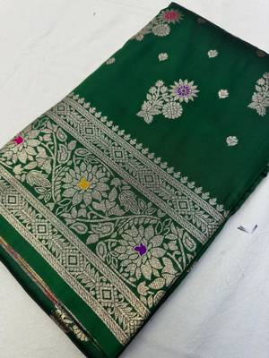 Green soft silk blend saree with zari weaving meenakari design 3