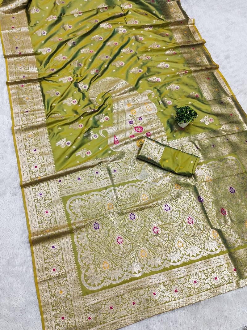 Green soft silk blend saree with zari weaving meenakari design