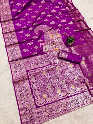 Wine soft silk blend saree with zari weaving meenakari design 3