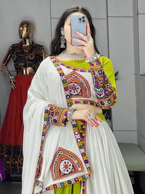 GREEN WHITE RAYON COTTON EMBROIDERY NAVRATRI TOP CHANIYA CHOLI- full stitched free size 4