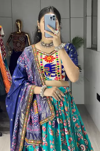 FIROZI SILK EMBROIDERY NAVRATRI CHANIYA CHOLI- full stitched free size