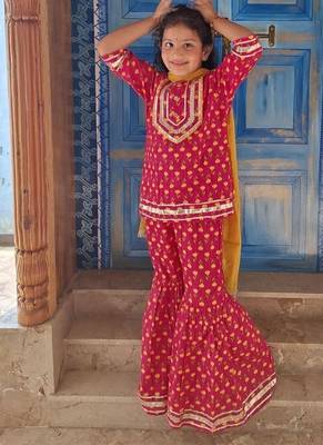 Pink screen print kurta sharara 1