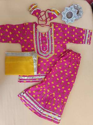 Pink screen print kurta sharara 3