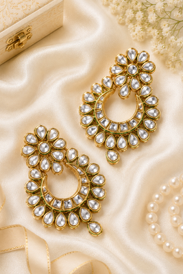 Aabha Crescent Kundan Earrings 2