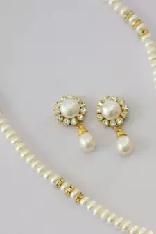 Real Pearls Single String Pearls Set