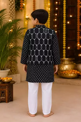 Black kurta pajama set