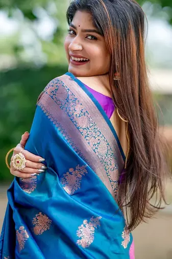Floral Zari Banarasi Saree
