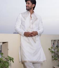 Ivory floral embroidered pure cotton kurta for men